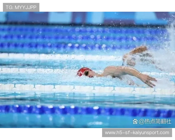 游泳：美国队4×100接力重夺世界冠军