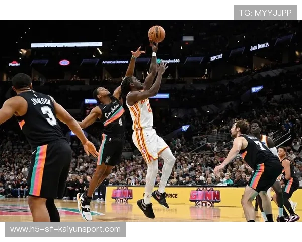 达龙·福克斯14分10助攻盘活全队，马刺六人得分上双展现团队深度